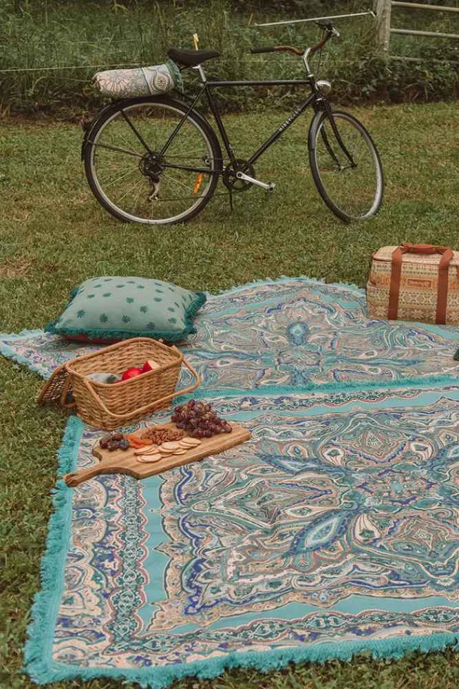 Jade Homewares*Topanga Picnic Rug